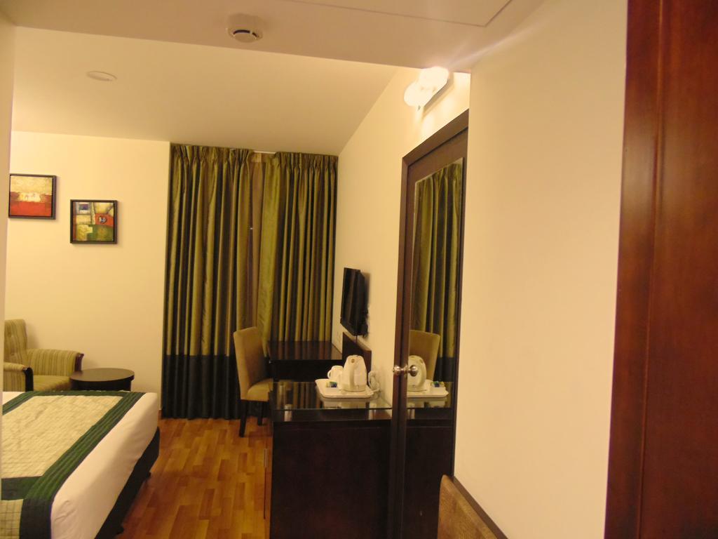Rosemallow Hotel New Delhi Exteriör bild